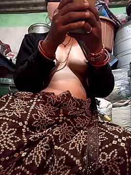 MISS LOVE 001 online show from 11-21-25, 05:01