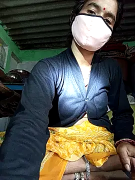 MISS LOVE 001 online show from 10-31-25, 08:55