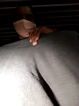 MISS LOVE 001 online show from 10-16-25, 04:04