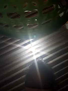 MISS LOVE 001 online show from 12-13-25, 08:04