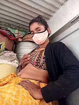 MISS LOVE 001 online show from 10-24-25, 05:50