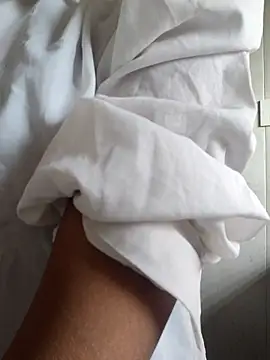 Radhika 01 online show from 11-17-25, 04:16