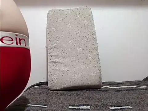 Snapshot of Shaskpeare chatting on 09-19-25, 09:52 Shaskpeare online show from 09-19-25, 09:52