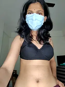 Shivani2002 online show from 04-05-26, 05:52