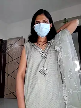 Shivani2002 online show from 04-13-26, 09:35