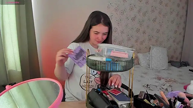 Alice next door online show from 04-03-26, 10:22