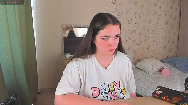 Alice next door online show from 06-15-26, 01:22