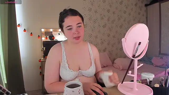 Alice next door online show from 07-21-26, 11:00