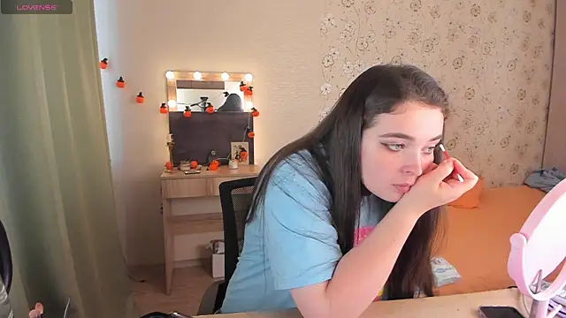 Alice next door online show from 07-13-26, 10:03