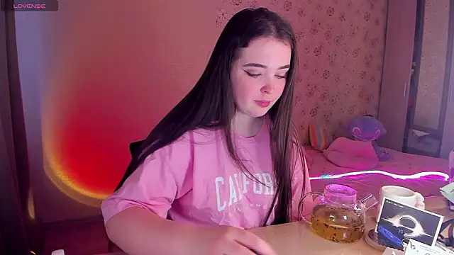 Alice next door online show from 02-23-26, 02:06