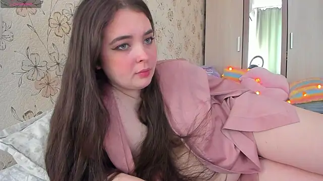 Snapshot of Alice_next_door chatting on 04-28-26, 10:52 Alice next door online show from 04-28-26, 10:52
