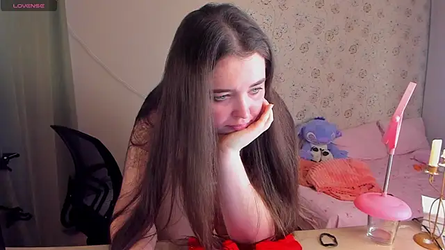 Snapshot of Alice_next_door chatting on 04-22-26, 03:30 Alice next door online show from 04-22-26, 03:30