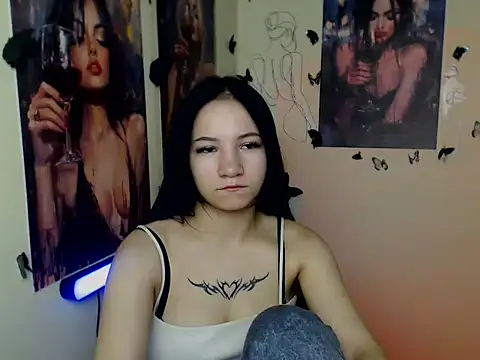 Em7MaA online show from 11-26-25, 06:46