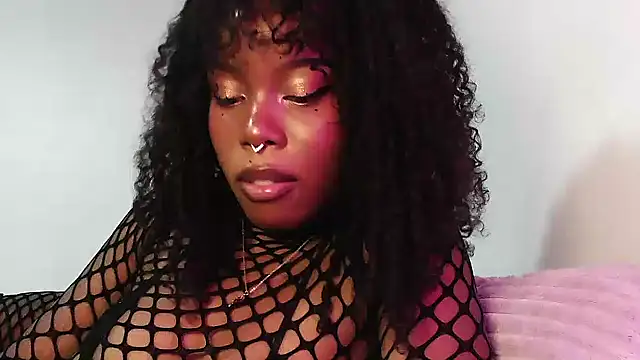 SparklingSoleil online show from 11-20-25, 02:18