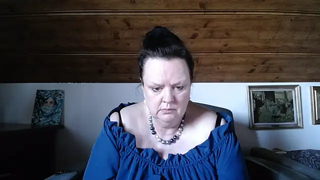 Snapshot of TiffanyMature chatting on 04-29-26, 05:30 TiffanyMature online show from 04-29-26, 05:30