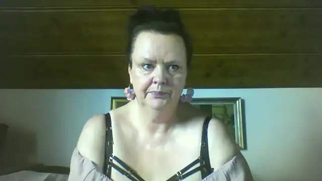 TiffanyMature online show from 09-09-25, 02:04