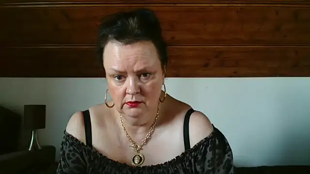 TiffanyMature online show from 11-12-25, 11:36