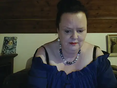 Snapshot of TiffanyMature chatting on 04-30-26, 08:57 TiffanyMature online show from 04-30-26, 08:57