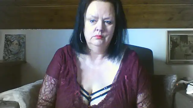 TiffanyMature online show from 04-14-26, 06:18