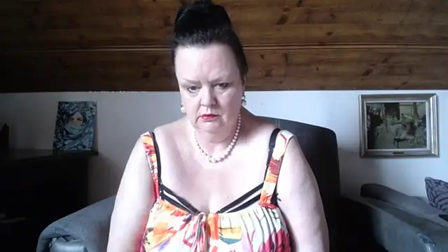 Snapshot of TiffanyMature chatting on 05-08-26, 07:12 TiffanyMature online show from 05-08-26, 07:12