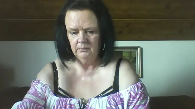 TiffanyMature online show from 09-10-25, 02:16