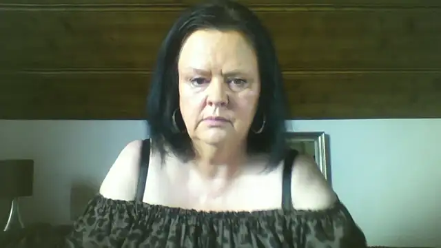 TiffanyMature online show from 09-15-25, 07:20