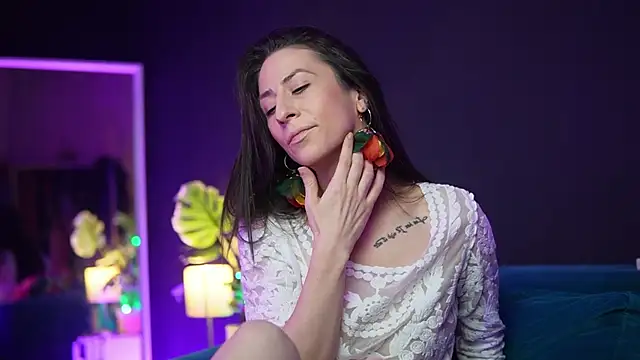 RubyRosa online show from 11-21-25, 10:20