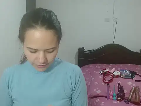 yarafuckass online show from 10-17-25, 08:21