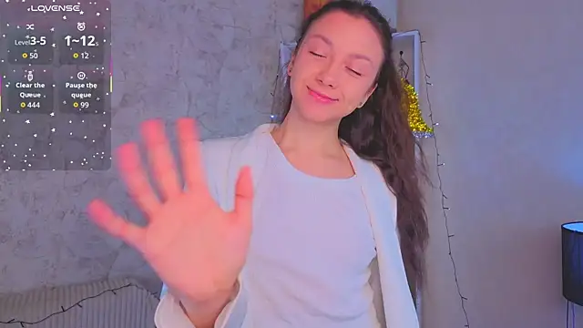 GiseleLamos online show from 12-17-25, 03:33