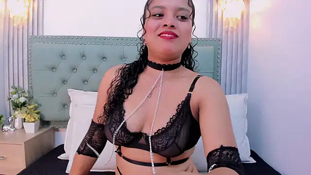 ValeriaJulio  online show from 12-02-25, 07:26