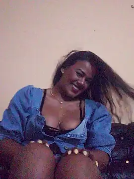 Snapshot of afroditaligh chatting on 10-09-25, 02:39 afroditaligh online show from 10-09-25, 02:39