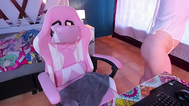 Melody Lolii online show from 04-11-26, 06:22