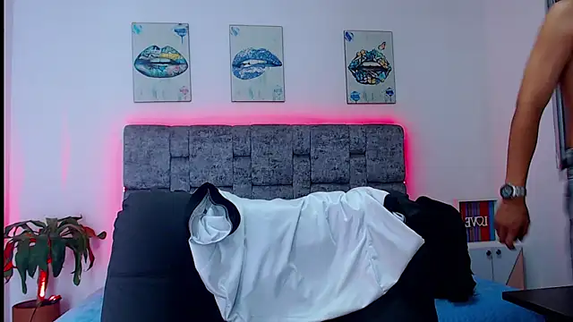 dirty model online show from 09-15-25, 03:18