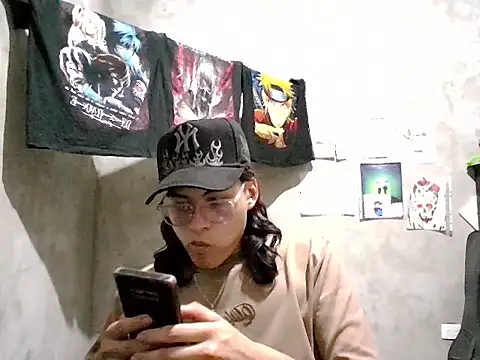 Snapshot of dirty_model chatting on 05-04-26, 10:56 dirty model online show from 05-04-26, 10:56