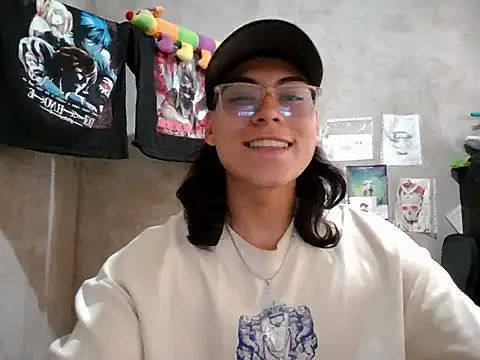 Snapshot of dirty_model chatting on 05-24-26, 04:29 dirty model online show from 05-24-26, 04:29