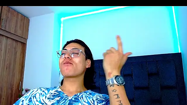 dirty model online show from 10-01-25, 08:35