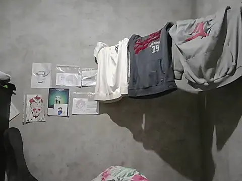 dirty model online show from 04-13-26, 09:41