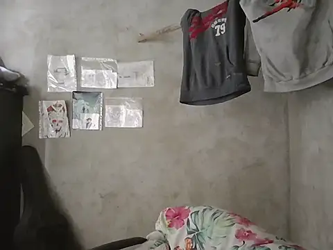 dirty model online show from 04-14-26, 05:40