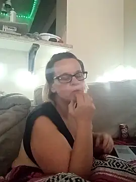 Snapshot of PremiumKitty chatting on 03-11-26, 09:20 PremiumKitty online show from 03-11-26, 09:20