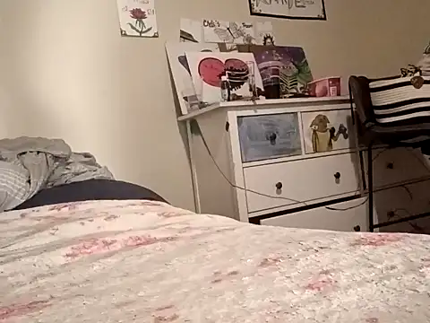 Snapshot of PremiumKitty chatting on 02-22-26, 11:23 PremiumKitty online show from 02-22-26, 11:23