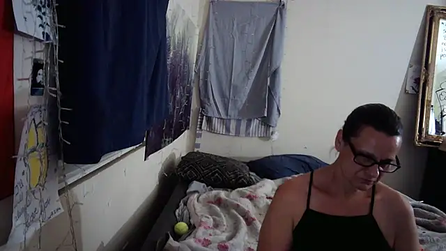 Snapshot of PremiumKitty chatting on 03-16-26, 04:09 PremiumKitty online show from 03-16-26, 04:09