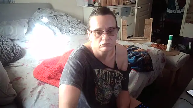 Snapshot of PremiumKitty chatting on 02-13-26, 05:35 PremiumKitty online show from 02-13-26, 05:35