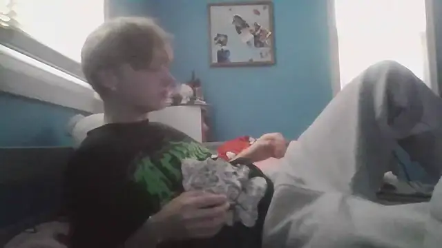 Liam axel35 online show from 11-10-25, 08:58