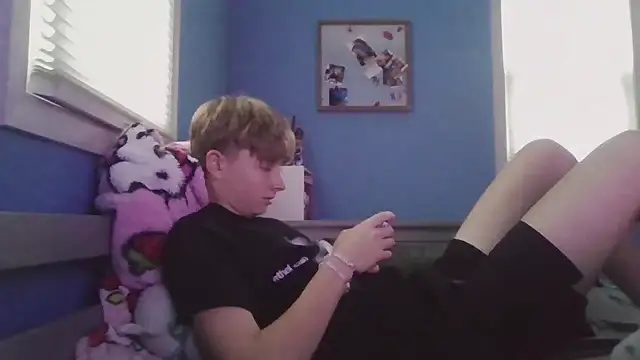 Liam axel35 online show from 10-06-25, 07:47