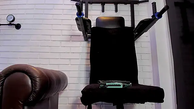 ItaloMoore online show from 10-24-25, 11:20