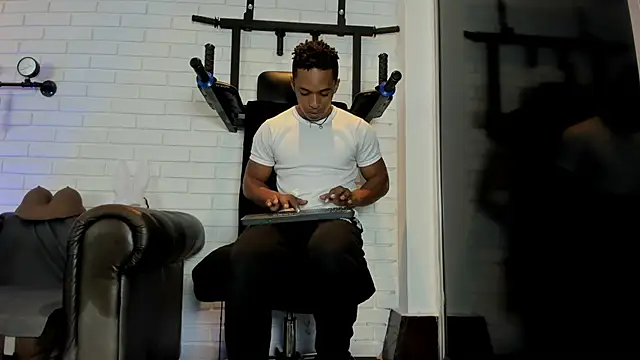 ItaloMoore online show from 10-09-25, 11:22