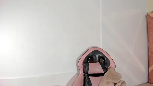 Snapshot of Amy_Kobold3 chatting on 02-07-26, 08:17 Amy Kobold3 online show from 02-07-26, 08:17