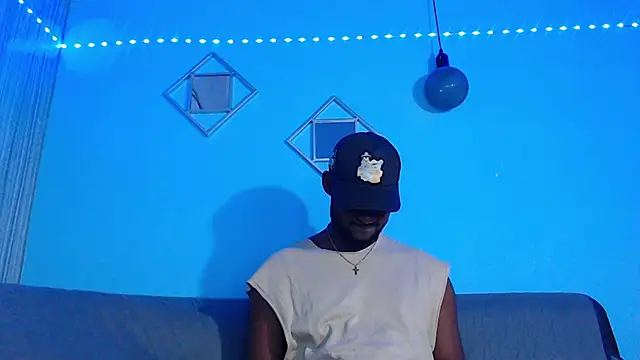 Snapshot of eebony_stallion chatting on 06-11-26, 03:14 eebony stallion online show from 06-11-26, 03:14
