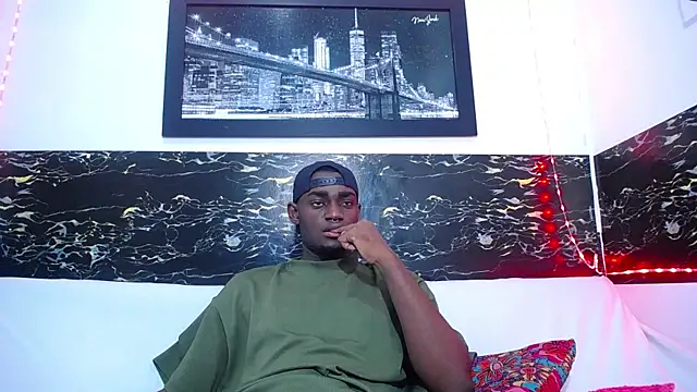 Snapshot of eebony_stallion chatting on 09-10-25, 03:16 eebony stallion online show from 09-10-25, 03:16
