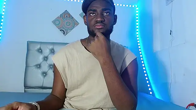 eebony stallion online show from 11-17-25, 06:23